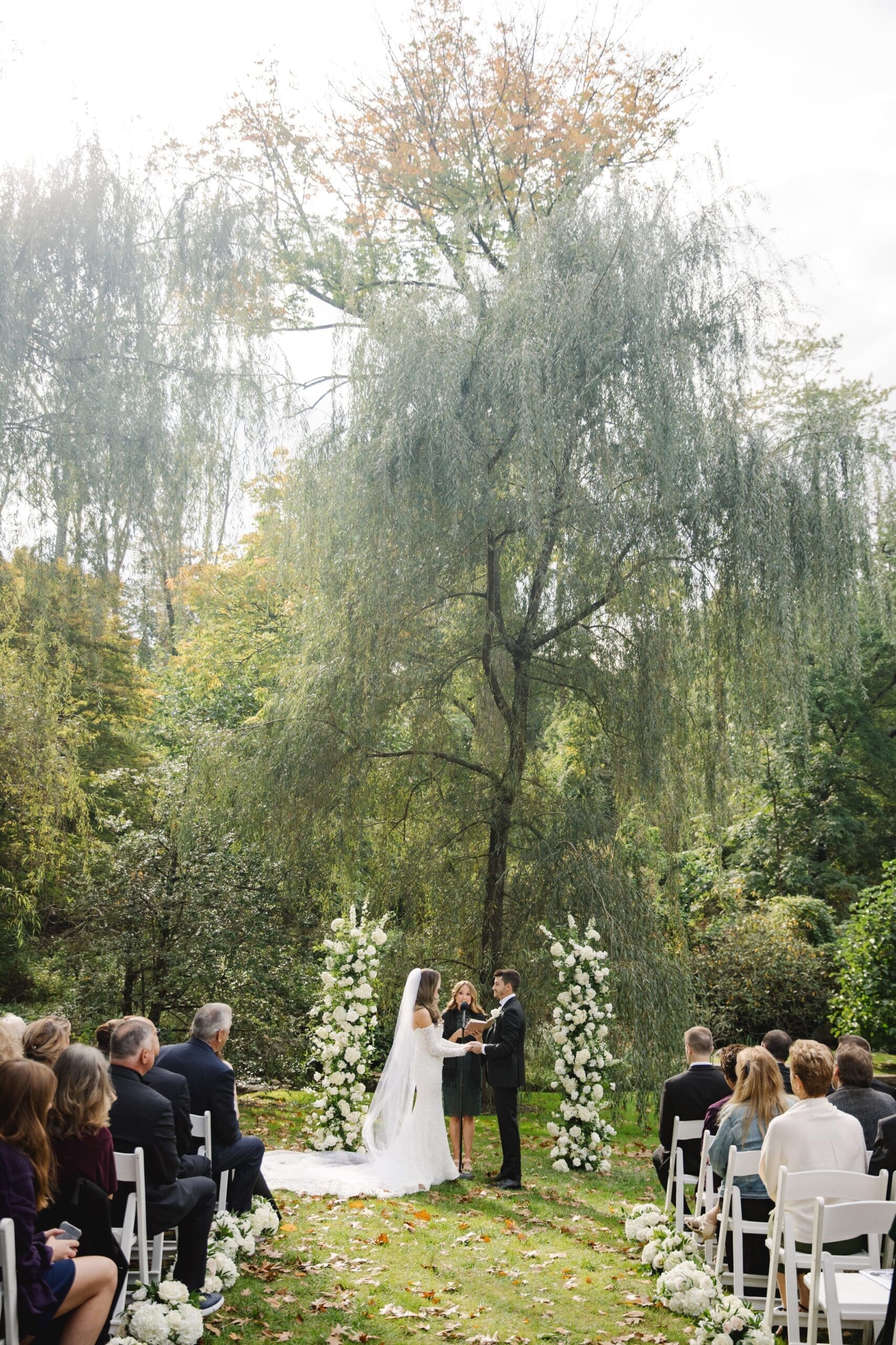 Natalie and Geoff's Modern Romantic Wedding at Appleford Estate